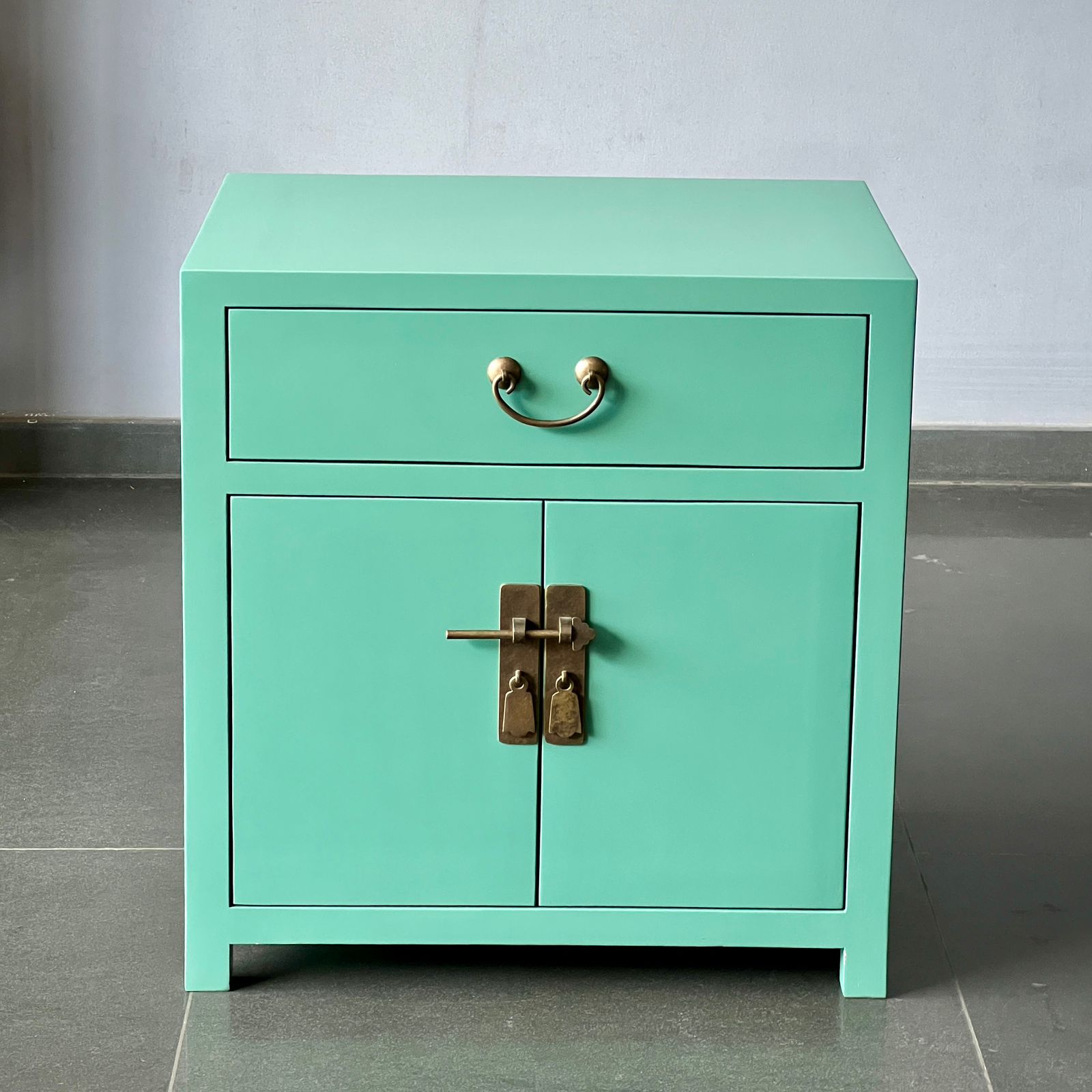 Cabinet C796
