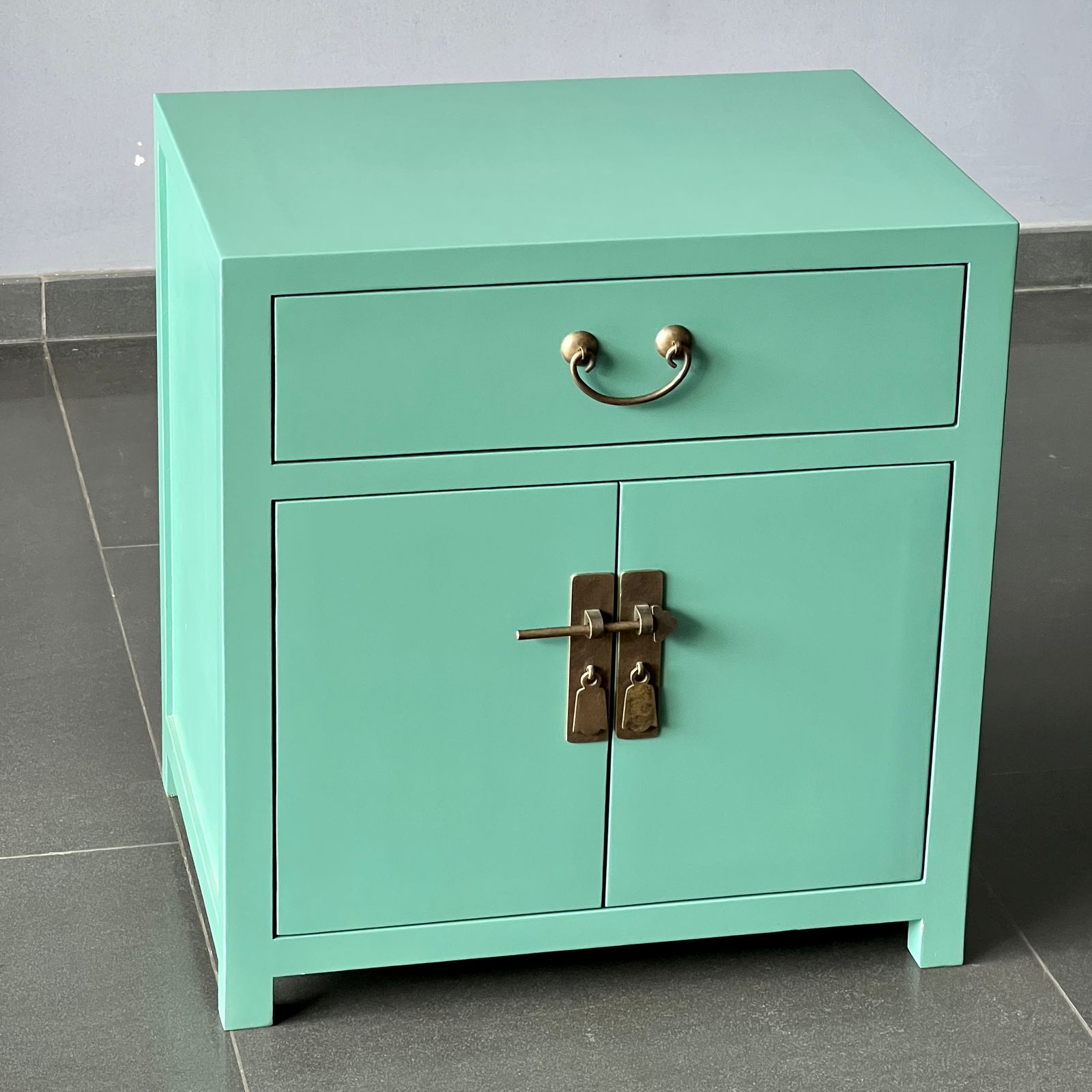Cabinet C796