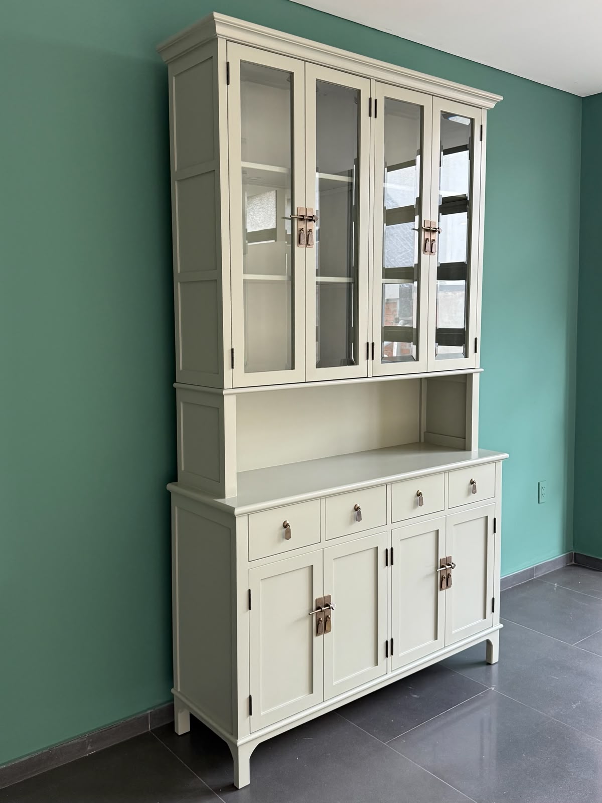 KITCHEN CABINET