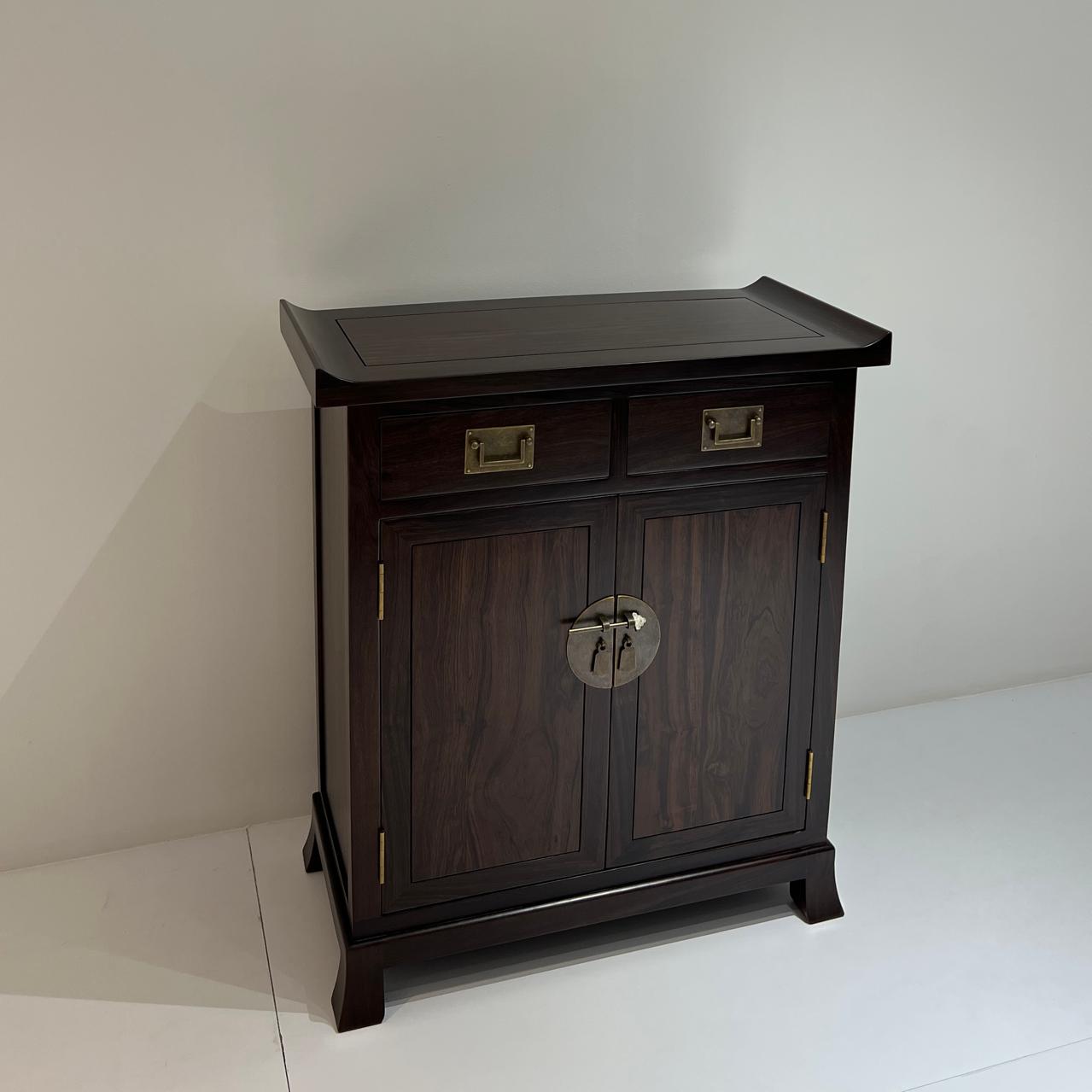Cabinet C058