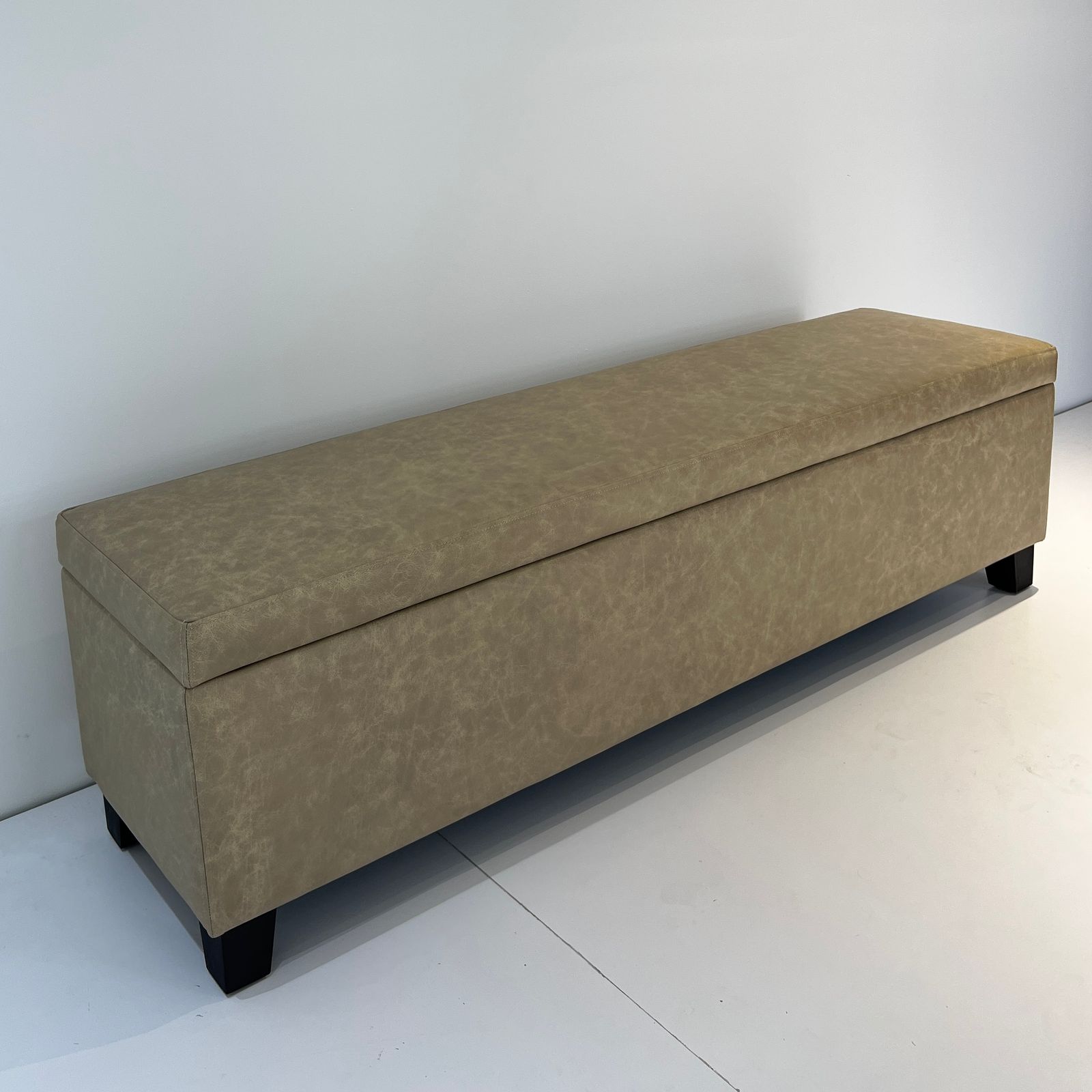 Bench bọc da