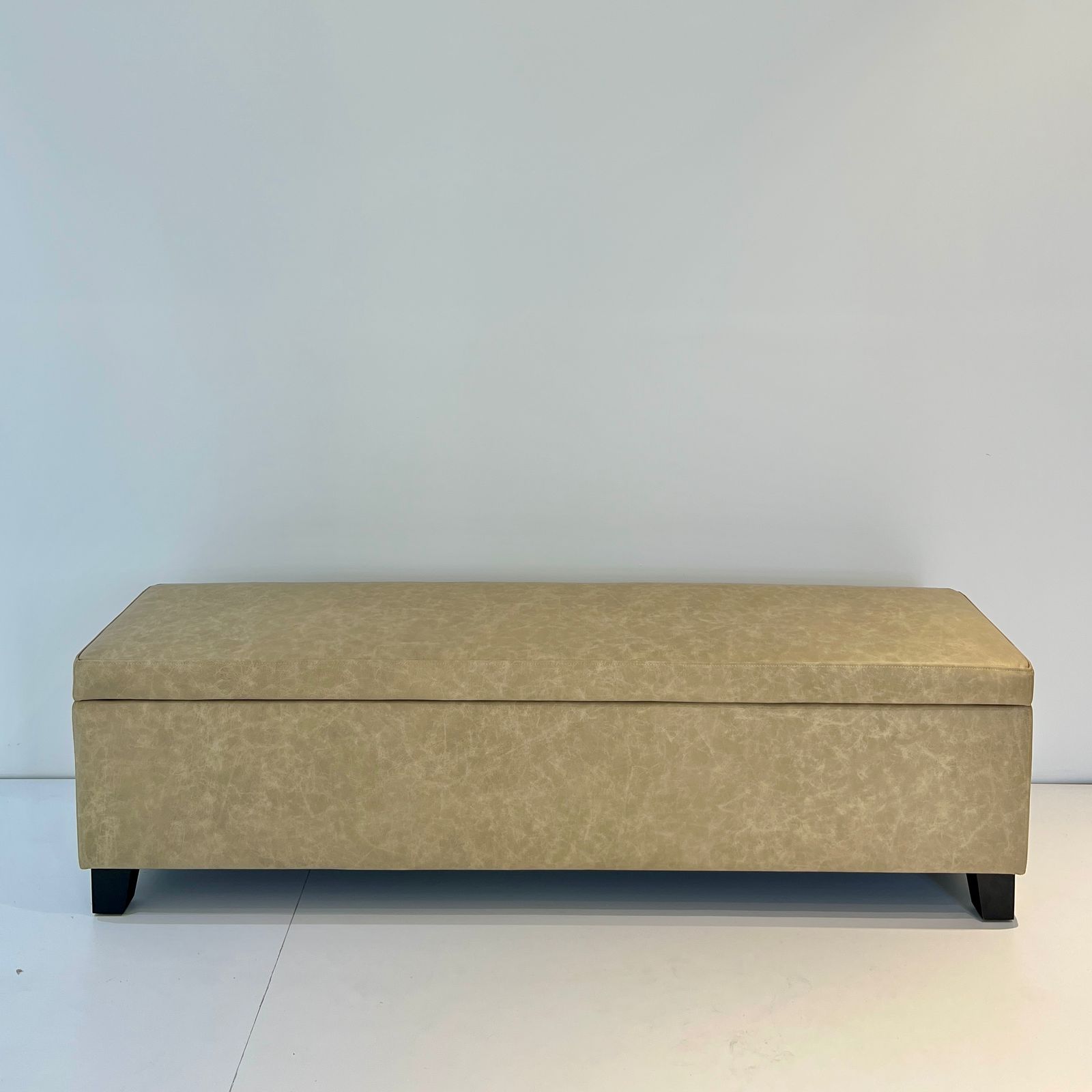 Bench bọc da
