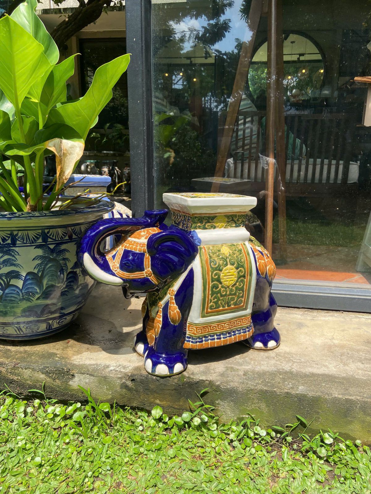 Ceramic elephat stool