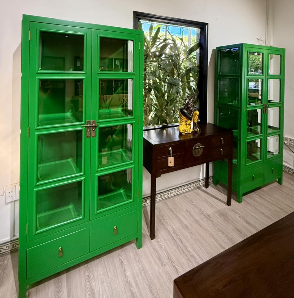 Glass cabinet
