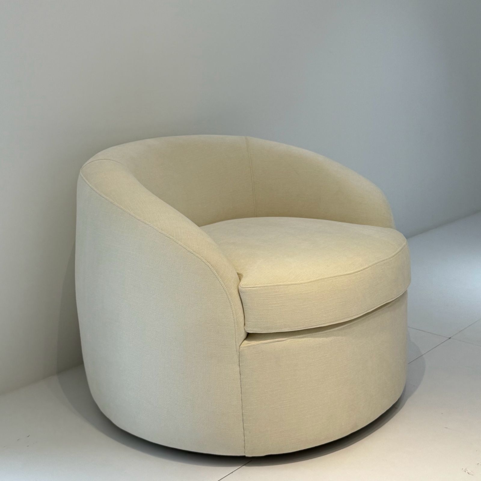 ROUND SOFA