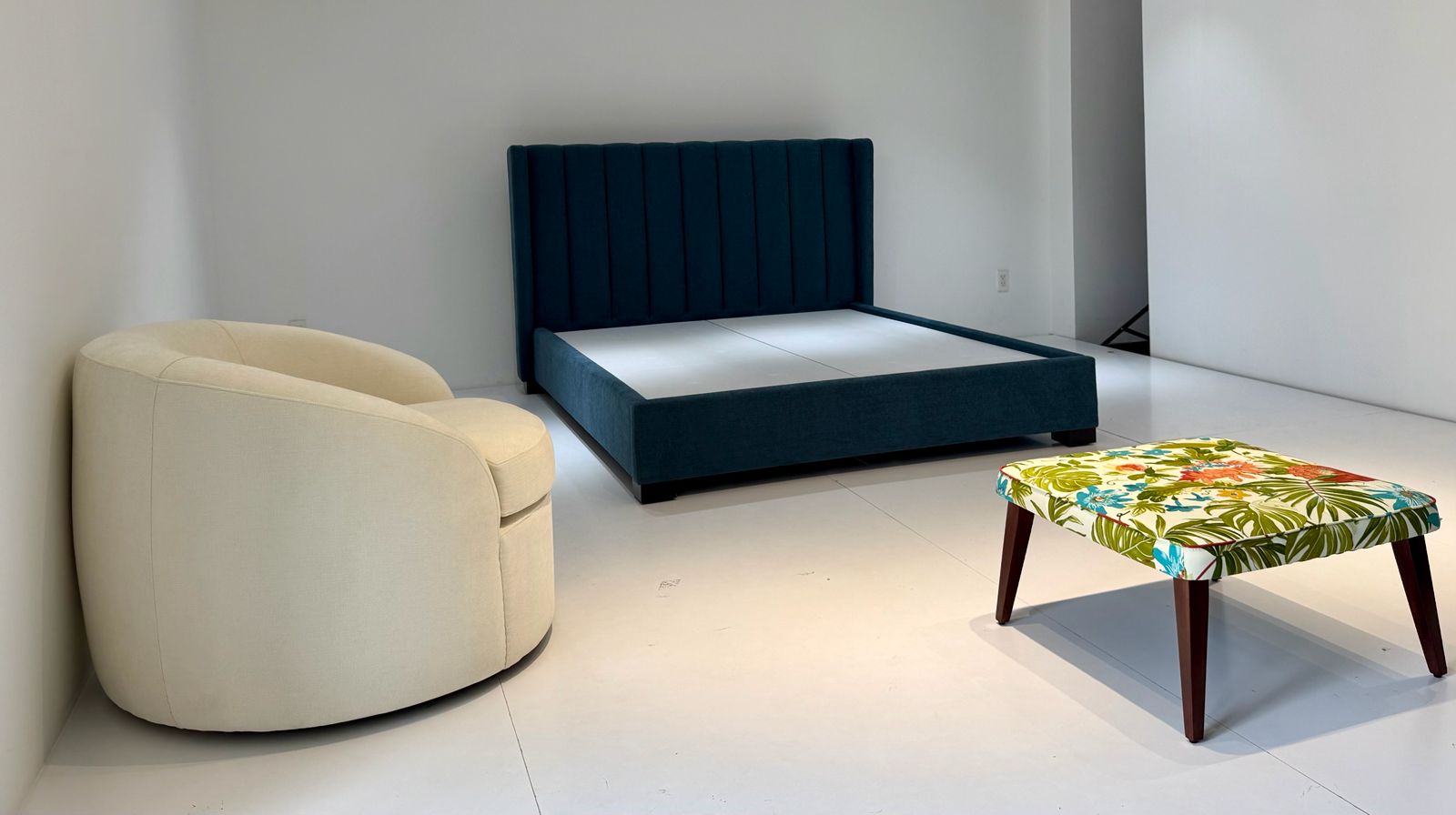ROUND SOFA