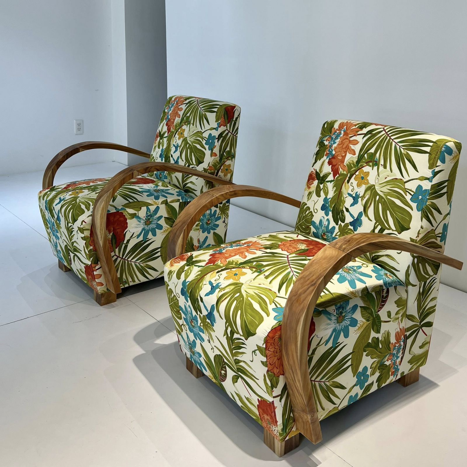 Wooden armchair C534