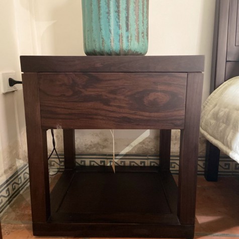 Side table C310